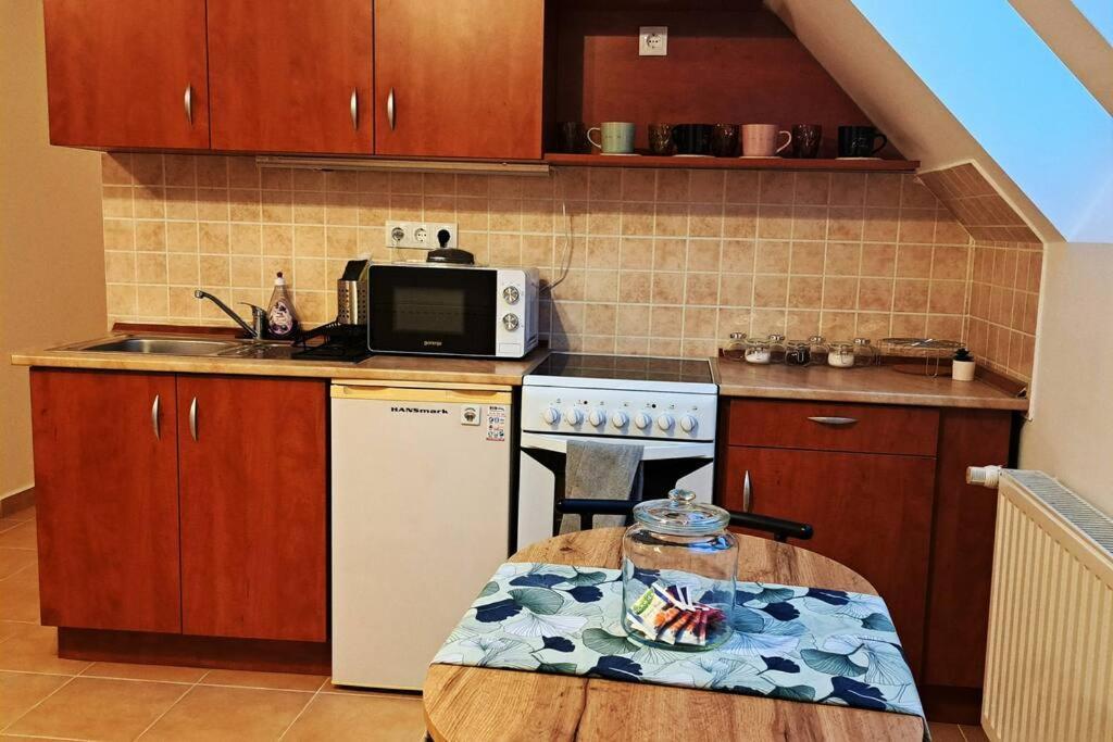 Zoeld Orom Apartman Lakas Göd Exterior foto
